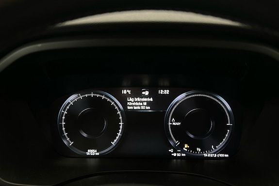 Volvo XC60 7 of 28