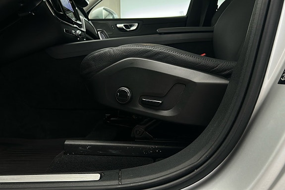 Volvo XC60 18 of 28