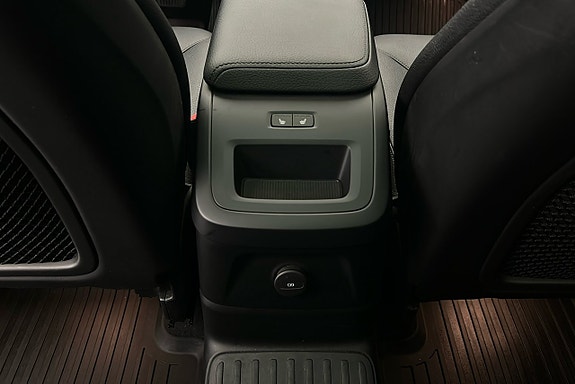 Volvo XC60 22 of 28