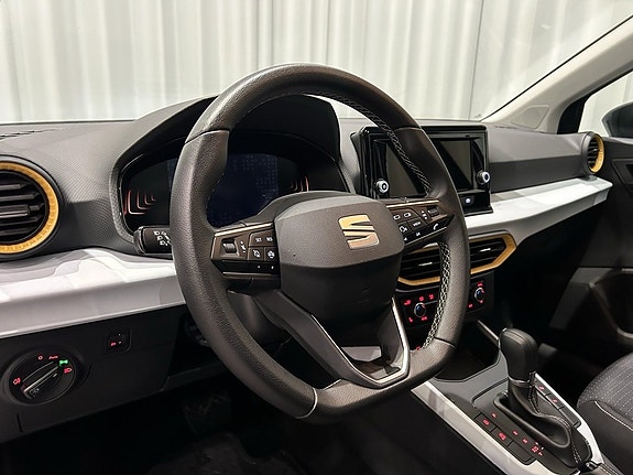 Seat Arona 9 of 14