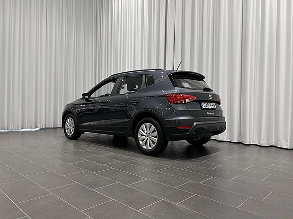Seat Arona 3 of 5