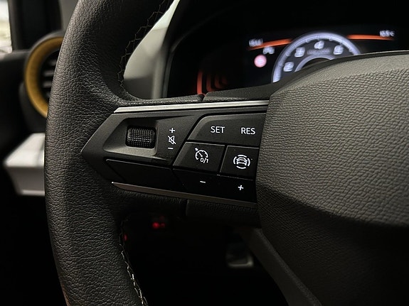 Seat Arona 10 of 14