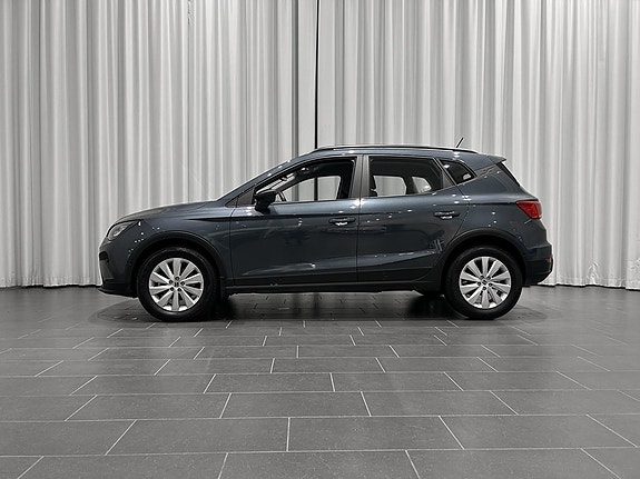 Seat Arona 2 of 5