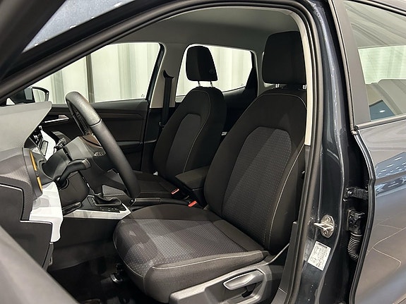 Seat Arona 6 of 14