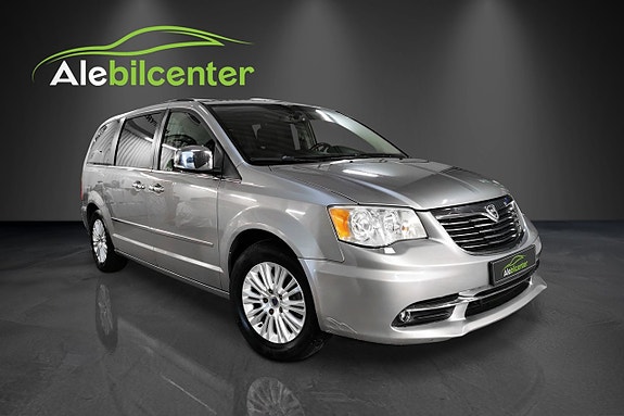 Lancia Voyager 2 of 5