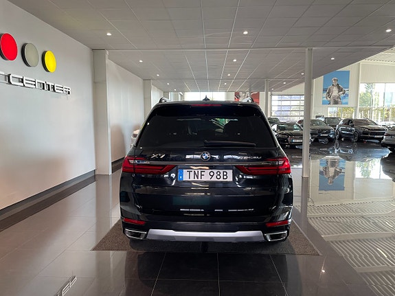 BMW X7 8 of 20