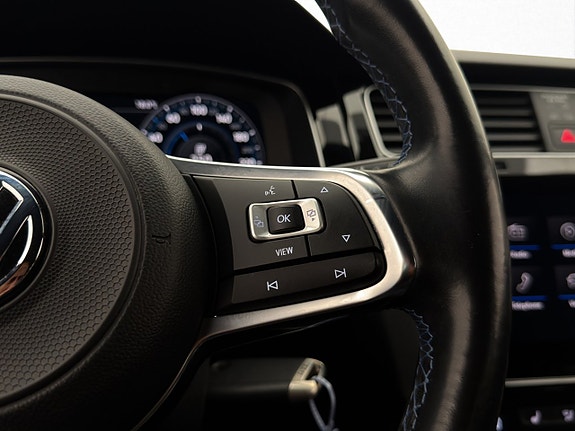 Volkswagen Golf I 19 of 30