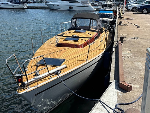 LUFFE 44 – Skrov nr 1 | Ny motor 2026 | Totalrenoverad 2 of 5