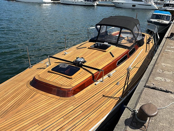 LUFFE 44 – Skrov nr 1 | Ny motor 2026 | Totalrenoverad 3 of 5