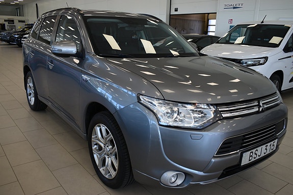 Mitsubishi Outlander 3 of 5