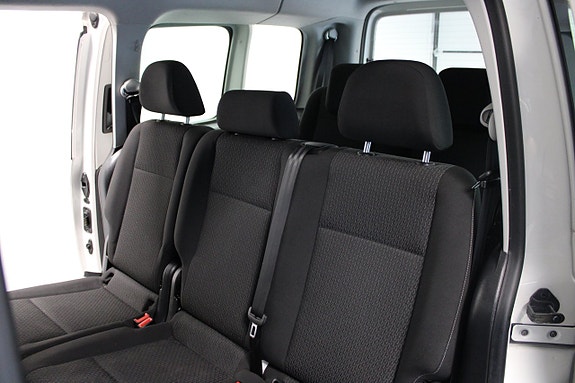 Volkswagen Caddy Maxi 13 of 16