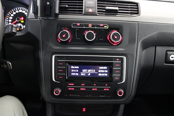 Volkswagen Caddy Maxi 16 of 16