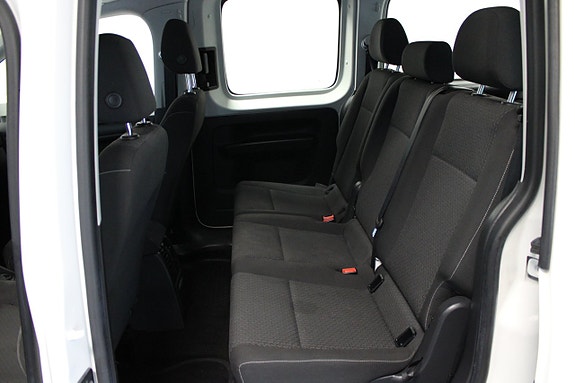 Volkswagen Caddy Maxi 12 of 16