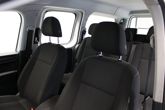 Volkswagen Caddy Maxi 11 of 16
