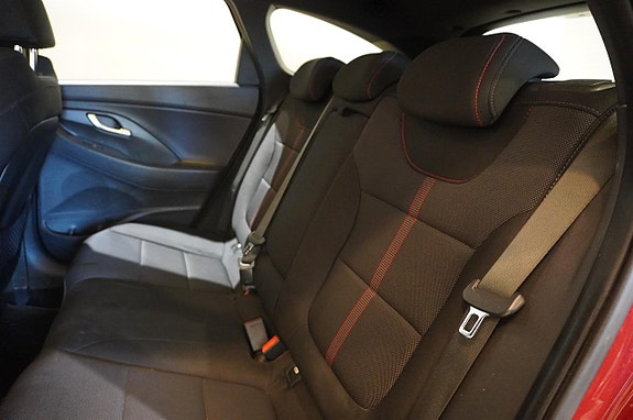 Hyundai i30 8 of 17