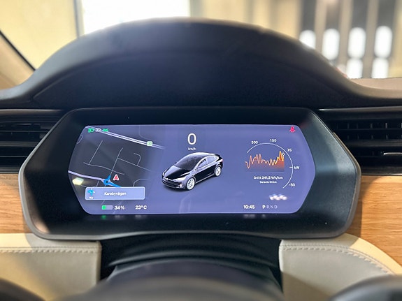 Tesla Model X 11 of 16