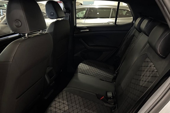 Volkswagen T-Cross 11 of 15