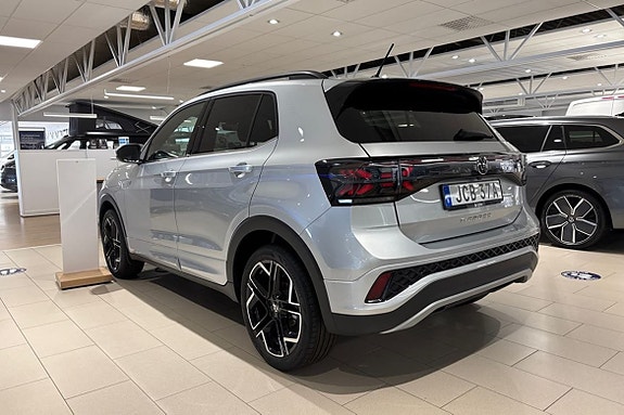 Volkswagen T-Cross 2 of 15