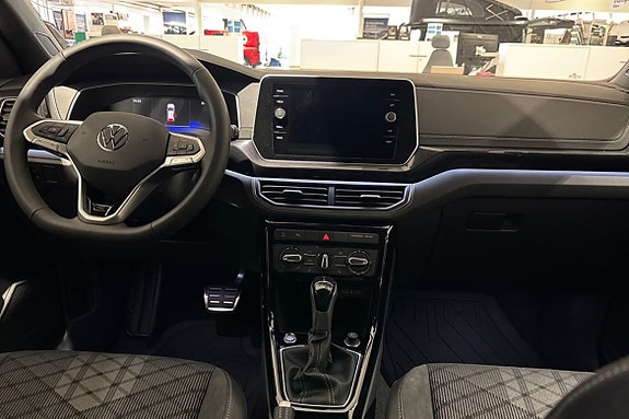 Volkswagen T-Cross 8 of 15