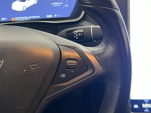 Tesla Model S 19 of 30