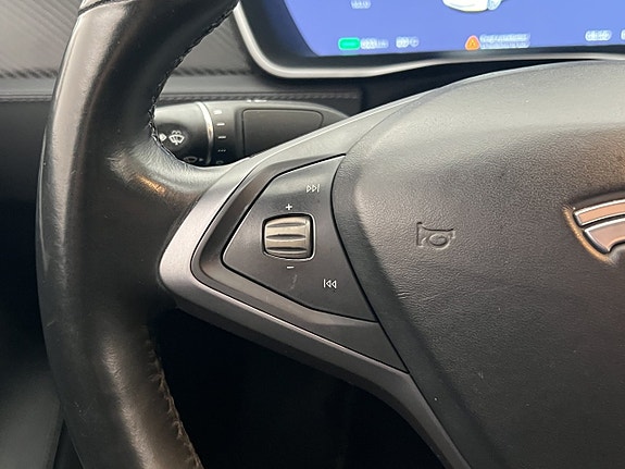 Tesla Model S 18 of 30