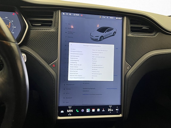 Tesla Model S 28 of 30