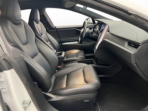 Tesla Model S 12 of 30