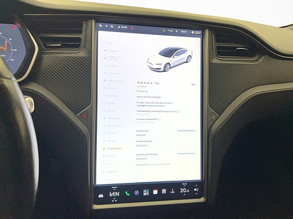 Tesla Model S 27 of 30