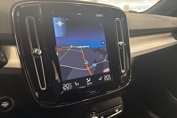 Volvo XC40 10 of 11