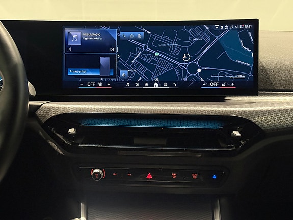 BMW 330e 16 of 18