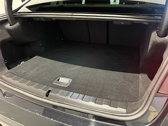 BMW 330e 6 of 18