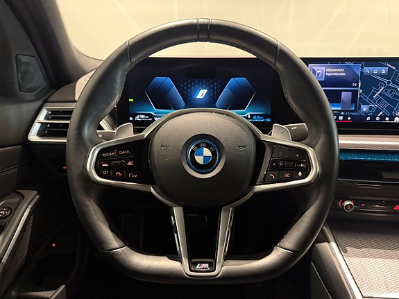 BMW 330e 13 of 18