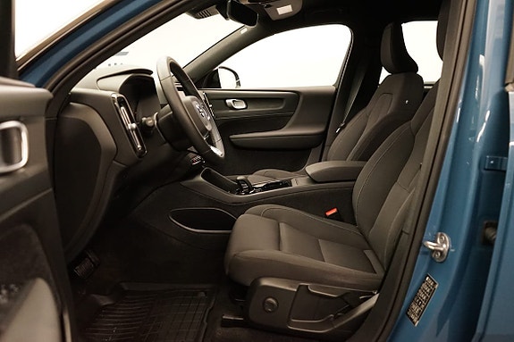 Volvo XC40 5 of 5