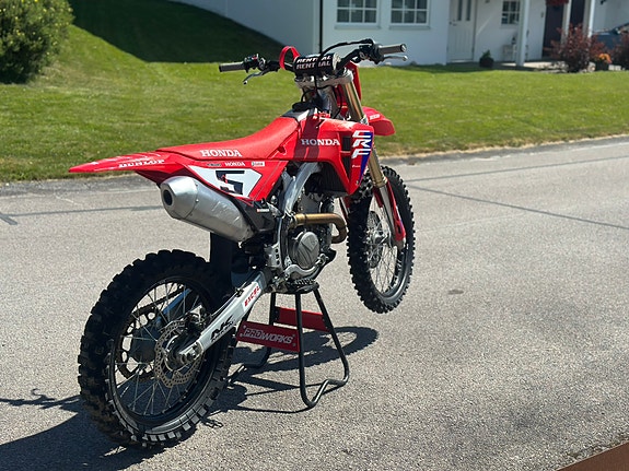 Honda CRF250R 4 of 9