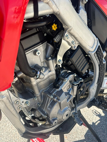 Honda CRF250R 6 of 9