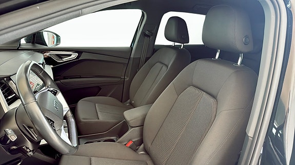 Audi Q4 e-tron 8 of 18