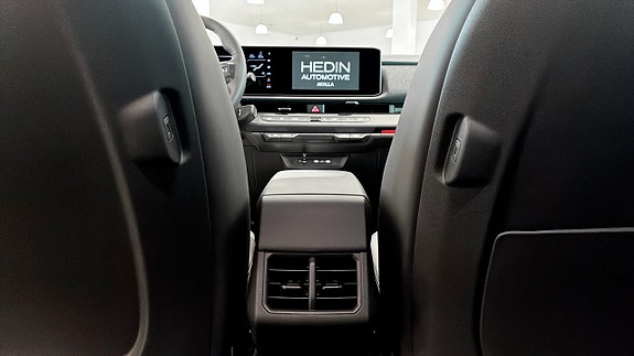 Kia Seltos 15 of 15