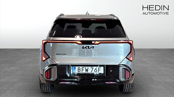 Kia Seltos 7 of 15
