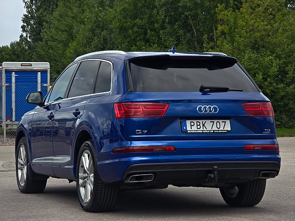 Audi Q7 7 of 18