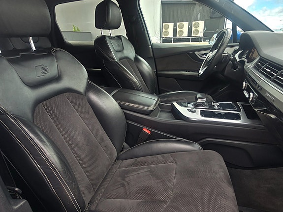 Audi Q7 16 of 18