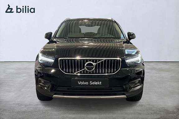 Volvo XC40 3 of 5