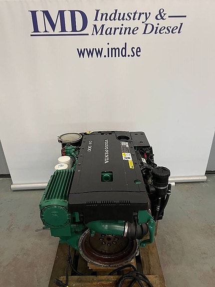 Volvo Penta D4 300A - F 3 of 5