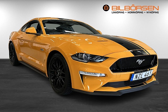 Ford Mustang 3 of 5