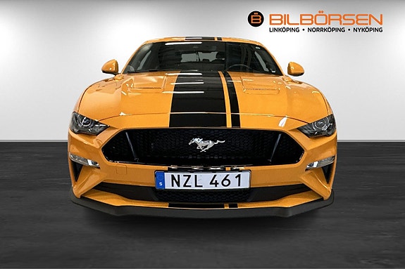 Ford Mustang 2 of 5
