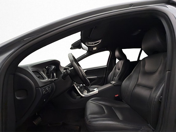 Volvo V60 12 of 29