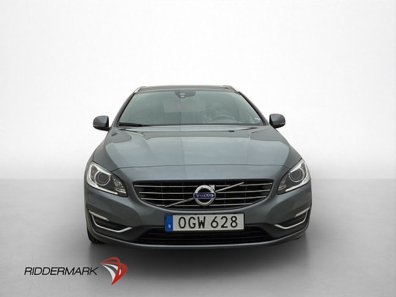 Volvo V60 2 of 5