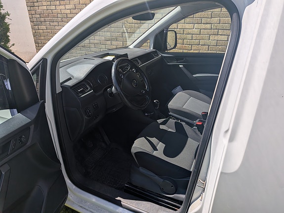 Volkswagen Caddy 5 of 5
