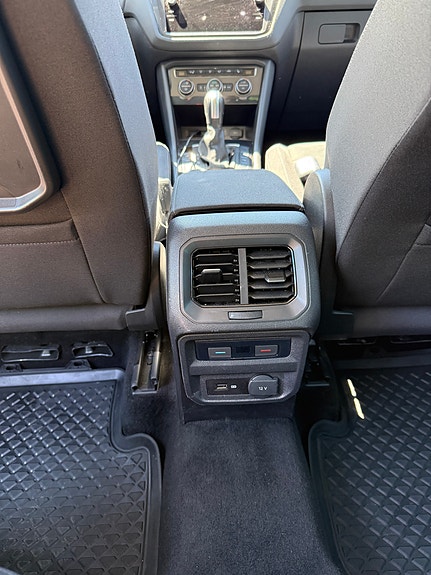 Volkswagen Tiguan 12 of 12