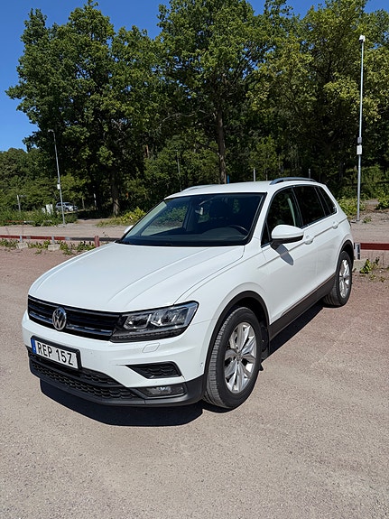 Volkswagen Tiguan 4 of 12