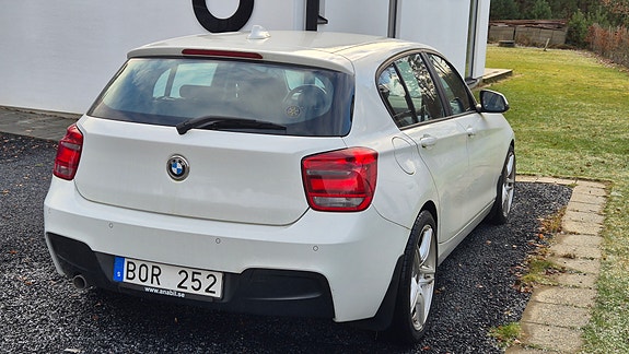 BMW 116d 3 of 5